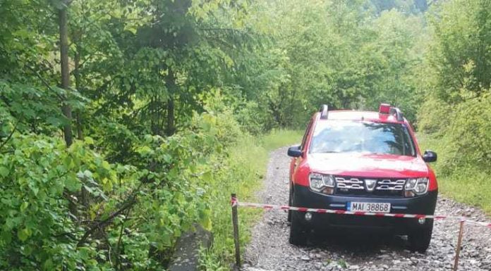 Neamţ: Un pod din localitatea Grinţieş a fost afectat de ploile torenţiale. Accesul către 15 gospodării se poate face doar cu autoturisme, nu şi cu autovehicule mari