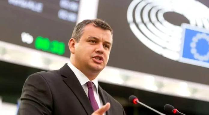 Eugen Tomac a convocat o ședință de partid miercuri seară. Ce le-ar fi transmis colegilor săi