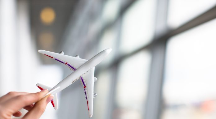 Companiile aeriene se pregătesc de tăieri masive. Mii de zboruri ar putea fi anulate în această iarnă: „Nu poți pilota avioane goale”