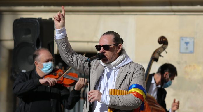 Cum a ajuns naistul Nicolae Voiculeţ de la personaj negativ dat exemplu pentru promovarea dezinformării, la membru în conducerea ICR