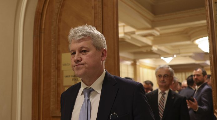 Cătălin Predoiu cere PNL să refacă Coaliția, cu termen limită iunie 2027, pentru a scoate țara din criză, și să treacă apoi în opoziție