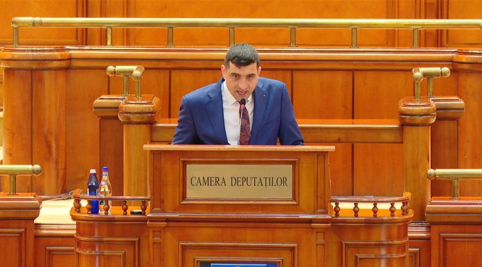 George Simion, înainte de votul pentru Guvernul Veștea: „Ne ridicăm în picioare și părăsim această sală sinonimă cu trădarea”