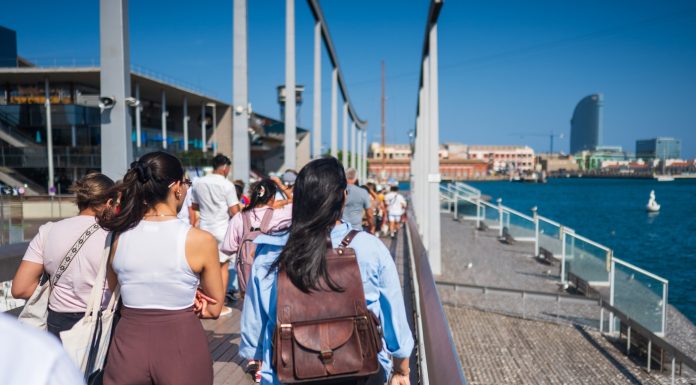 Chiriile au explodat în Spania: oamenii dau chiar și 70% din salariu pentru locuință. Care sunt costurile în Madrid și Barcelona
