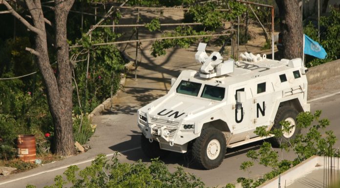 Un militar sârb din forțele UNIFIL a murit după bombardarea unei baze ONU în Liban