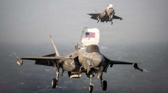 Armata americană anunță că a distrus drone-kamikaze iraniene lansate spre navele din Strâmtoarea Ormuz