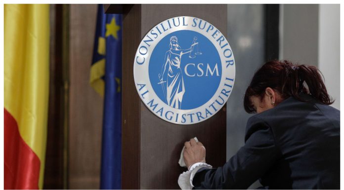 CSM: Proiectul noii legi a salarizării a fost iniţiat „cu încălcarea flagrantă” a Constituţiei