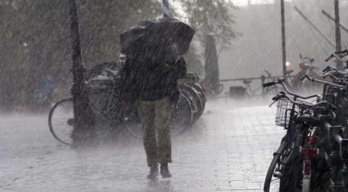 Noi alerte de vreme severă în aproape toată țara: ploile și vijeliile pun stăpânire pe România. Ce urmează după acest weekend
