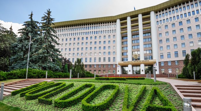Serviciile secrete ale Rusiei colectează datele personale ale moldovenilor, avertizează SIS de la Chișinău