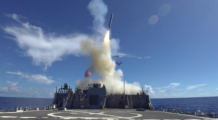 Trump anunță discuții cu doi giganți auto pentru producția de rachete Patriot și Tomahawk