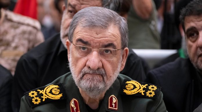 Consilierul militar al liderului suprem iranian Mojtaba Khamenei îi cere lui Trump 24 de miliarde de dolari pentru un nou acord