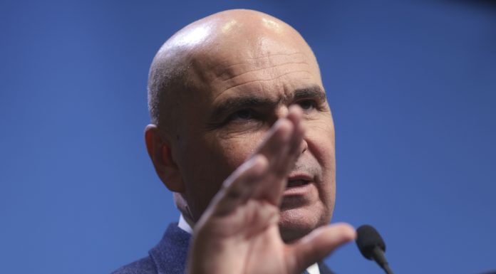 Bolojan: „Ne-am pierdut total încrederea în PSD. Le convine un guvern tehnocrat, pentru că îi ajută să fugă de răspundere”