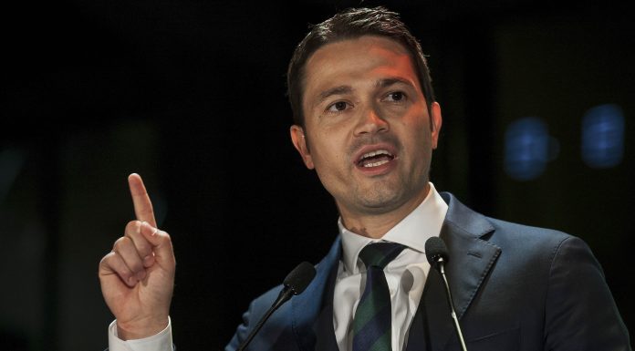 Robert Sighiartău (PNL) crede că Nicușor Dan ar trebui să recunoască că a greșit. Ce soluții ar avea la îndemână președintele