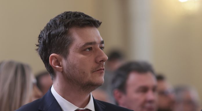Cine este Cosmin Soare-Filatov, consilierul lui Nicușor Dan luat în calcul pentru conducerea Ministerului Justiției în Guvernul Tomac