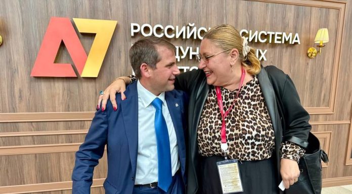 Diana Şoşoacă, fotografie cu Ilan Şor, la Sankt Petersburg. Cum a prezentat-o oligarhul fugar pro-rus