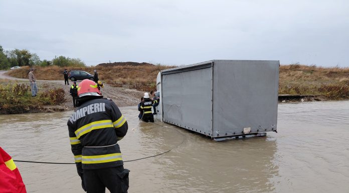 Cod portocaliu de inundații pe mai multe râuri din Dolj, Olt și Argeș: viituri rapide și depășiri ale cotelor de inundație