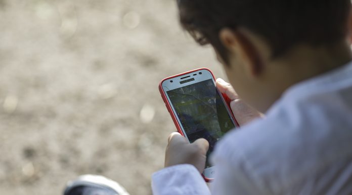 Fără TikTok, Instagram sau Facebook pentru copiii sub 15 ani. Decizia luată de Emiratele Arabe Unite
