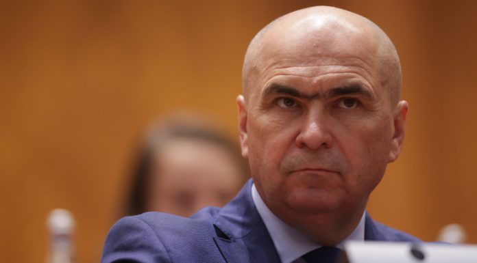 Bolojan, despre interesul de partid versus interesul național: „Când faci lucruri care nu sunt bune rămâi singur”