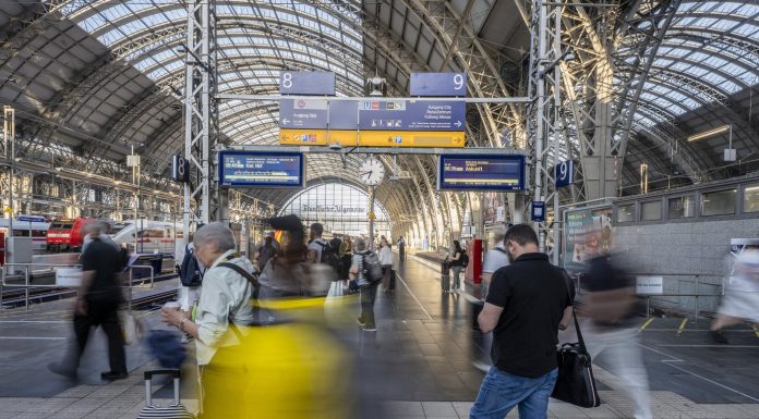 Traficul feroviar din Germania, blocat pe întreg teritoriul, în urma unui ciudat incident IT. Se cere anchetă serioasă