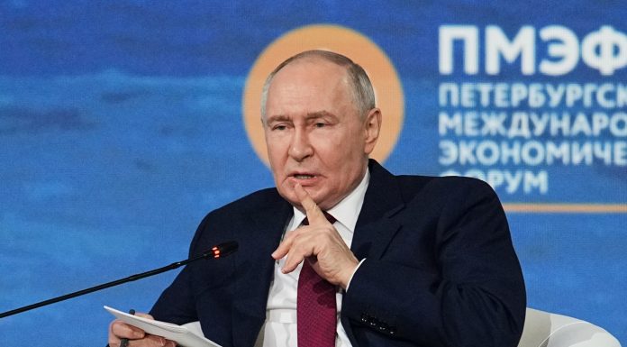 Putin impune teste pentru COVID și gripă participanților la Forumul Economic din orașul său natal
