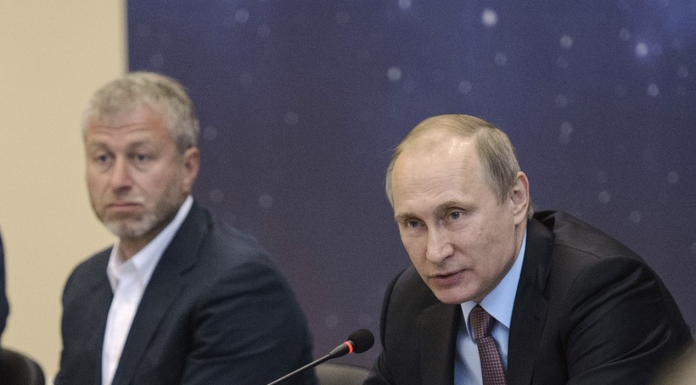 Zelenski spune că i-a dat oligarhului Roman Abramovici mesaje destinate lui Putin. Ce a transmis liderul de la Kiev