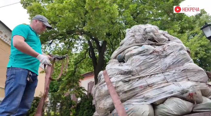 Statuia scriitorului Mihail Bulgakov din Kiev a fost demontată. Ucrainenii susțin că reprezintă un simbol al imperialismului rus