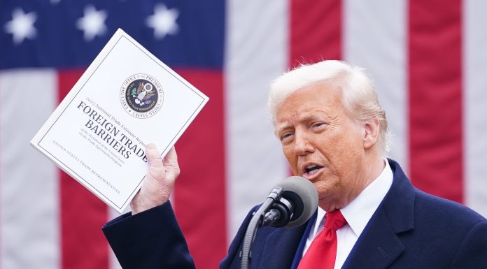Controverse în jurul noilor taxe dorite de Trump: de ce ofensiva tarifară a liderului SUA împotriva muncii forțate nu convinge experții