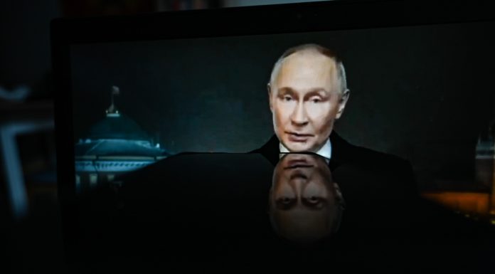 „Maestrul imaginii”: cum a devenit Putin principalul brand politic al Moscovei. Drumul de la funcționar anonim la simbolul puterii ruse