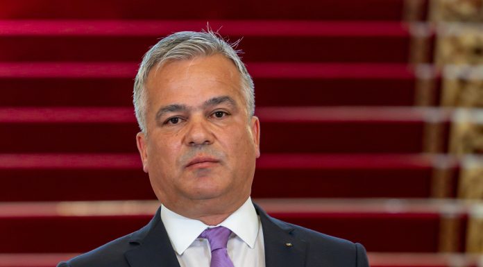 Anunțul lui Adrian Veștea, după ce Ilie Bolojan i-a dat ultimatum până marți dimineața să-și depună mandatul