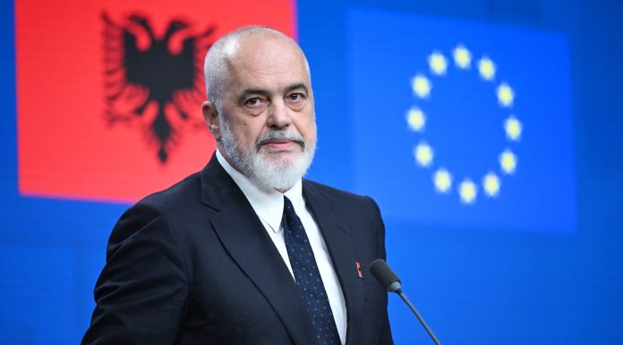 Cum răspunde Albania îngrijorărilor UE privind proiectul de lux al lui Jared Kushner, ginerele lui Donald Trump