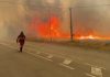 „Cerul e negru de fum”. Un incendiu cu flăcări de 20 de metri s-a extins către un oraș spaniol. Sute de localnici, evacuați de urgență