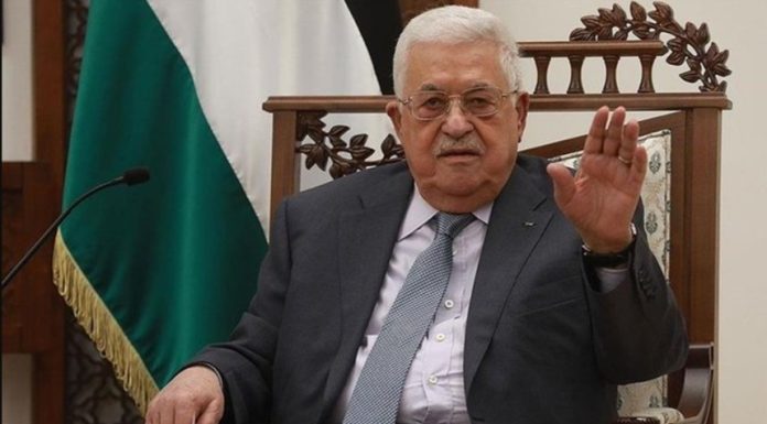 Preşedintele palestinian Mahmoud Abbas anunţă, printr-un decret, alegeri prezidenţiale la începutul lui 2027 şi alegeri legislative la sfârşitul anului viitor. El nu precizează dacă urmează să candideze la propria succesiune