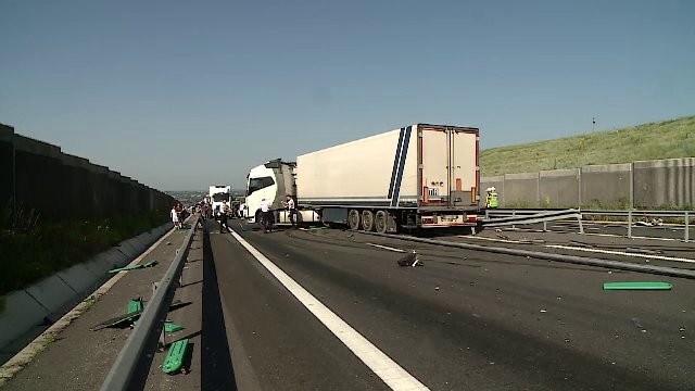 34 de accidente pe un singur traseu. Drumurile expres vor avea benzi de urgență după valul de tragedii