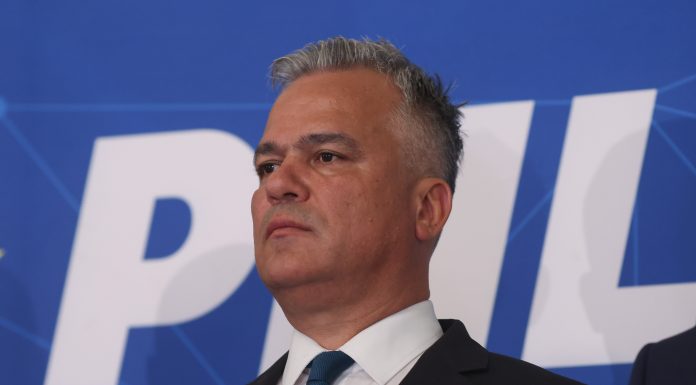 Adrian Veștea a anunțat oficial că vrea să candideze în PNL împotriva lui Ilie Bolojan: ”Rămân un liberal 100%”
