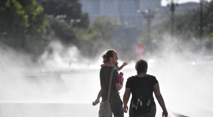 Vremea azi, 24 iunie. Se face din ce în ce mai cald, dar apar și furtuni cu grindină. Zonele unde va ploua torențial