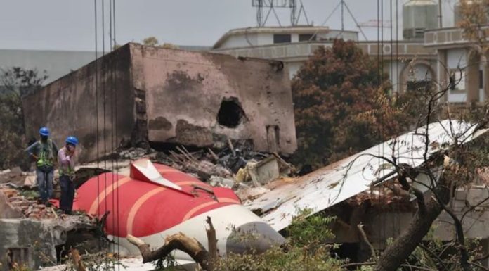 Cazul Air India readuce în atenție tragediile aviatice în care piloții au fost suspectați că au provocat intenționat prăbușirea aeronavelor