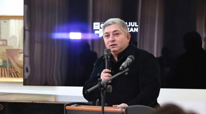 Președintele CJ Cluj, Alin Tișe, cere „guvernare, nu spectacol politic” după desemnarea lui Adrian Veștea: „Liderii adevărați aleg țara, nu partidul”