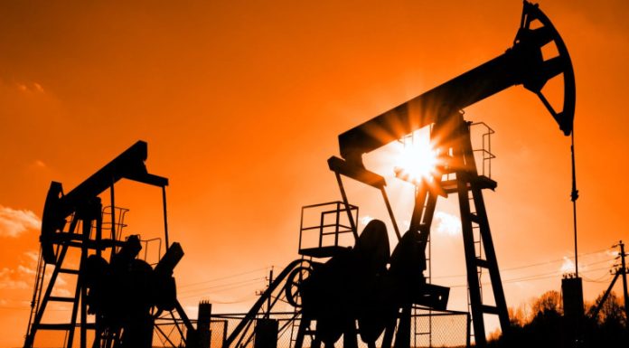 Efecte imediate după acordul SUA-Iran: petrolul se ieftinește, iar bursele asiatice cresc. Ce spun experții