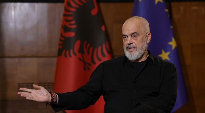 Premierul Albaniei dă vina pe terorismul cibernetic iranian, în contextul protestelor privind investițiile ginerelui lui Trump