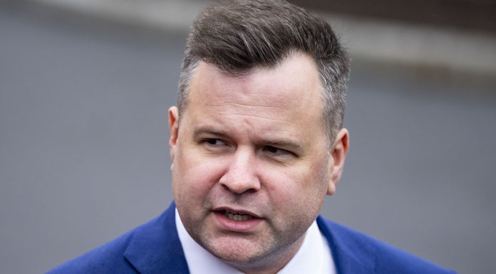 Trump vrea ca noul şef al serviciilor secrete americane Bill Pulte, „mai puţin constrâns”, să facă mai multe concedieri. Poreclit „Micul Trump”, acesta nu are deloc experienţă în domeniul spionajului