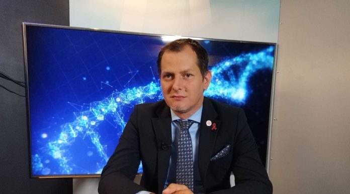 Bogdan Trandafir (UNOPA): Situaţia nu este foarte roz, inclusiv în spitalele de stat încă mai sunt probleme de discriminare când vine vorba de tratamente ginecologice sau stomatologice
