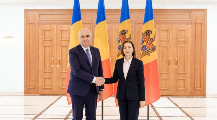Premierul demis a preferat vizita în Moldova în locul CSAT-ului pe drona din Galați. Istoricul bunelor relații dintre Maia Sandu și Ilie Bolojan