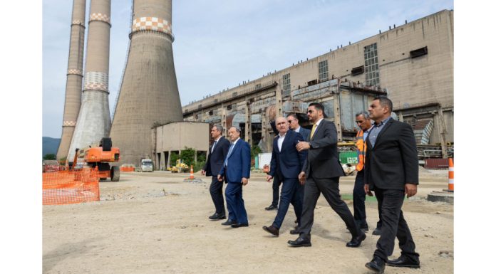 Bolojan: Schimbăm legea pentru a nu pierde bani din PNRR pe centralele de producție de energie cu finanțări UE nerambursabile finalizate, dar încă neracordate la rețele