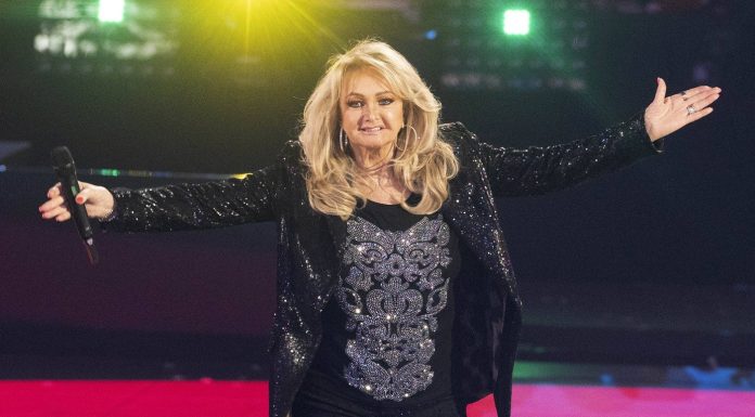 Bonnie Tyler a ieșit din comă indusă după cinci săptămâni. Artista rămâne în stare gravă, la terapie intensivă
