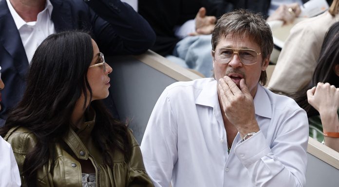 Brad Pitt și Ines de Ramon, apariție la Roland Garros. Ce au făcut cei doi în tribune. GALERIE FOTO