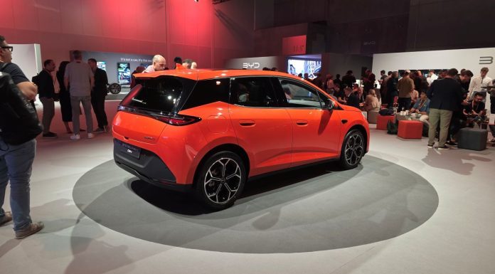 BYD a lansat un concurent major pentru viitorul Sandero hibrid