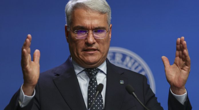 Negocieri privind noua lege a salarizării, la Ministerul Muncii. Dragoș Pîslaru discută cu reprezentanții administrației publice