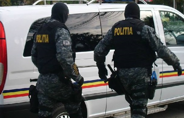 Un bărbat din Constanța a organizat ilegal o „tombolă” pe o reţea socială. Vindea „bilete” cu 100- 200 de lei și promitea premii