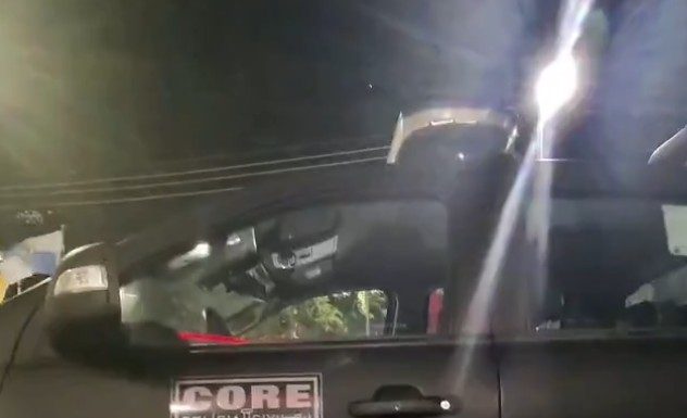 Turişti blocaţi într-un renumit punct de observaţie pentru răsăritul soarelui din Rio de Janeiro, din cauza unui schimb de focuri între poliţie şi traficanţii de droguri – VIDEO