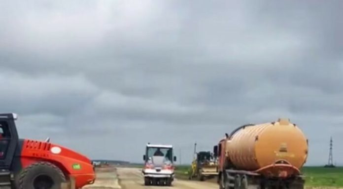 Autostrada Moldovei intră în etapa asfaltării. Toți cei 320 km până la Pașcani, promiși pentru finalul anului