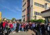 Greva spontană la Fabrica de Arme Cugir, din cauză că angajaţii nu şi-au primit salariile